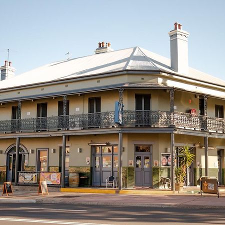 The Family Hotel Maitland Exterior foto